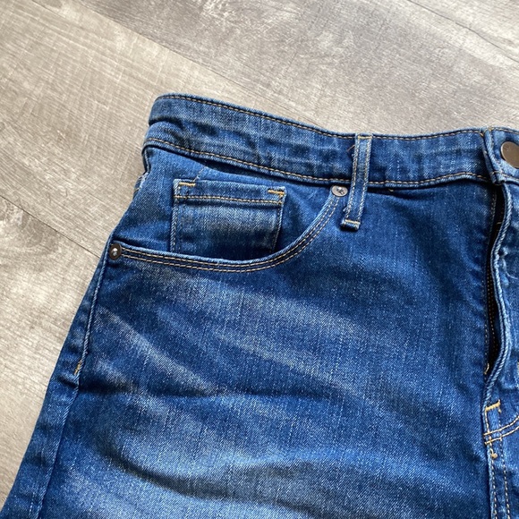 Massimo Womens shorts - Picture 4 of 9